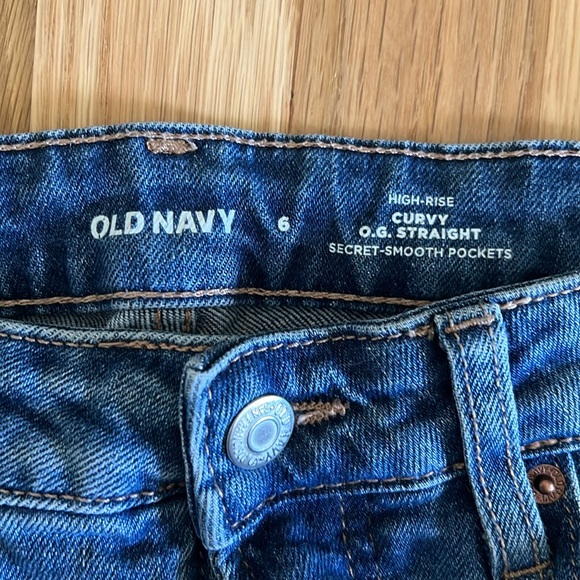 Old Navy High-Rise Curvy O.G. Straight Jeans - Picture 3 of 6